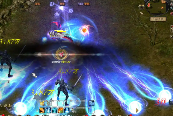 披荆斩棘他御剑冲锋的身影好像一道耀眼的光芒敌人望风披靡