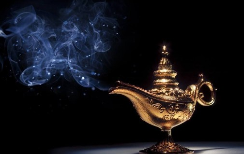 <b>不顾一切地上前拼杀这一幕有点像在魔域游戏中热血的自己</b>